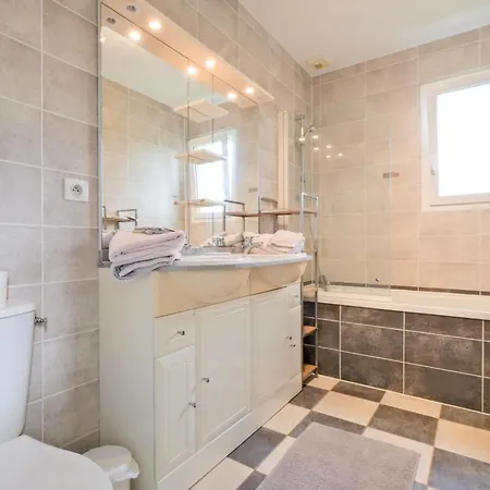 Feriehus Le Perchoir Avec Piscine Et Clim *