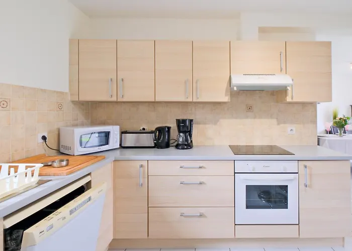 Prázdninový dům Le Perchoir Avec Piscine Et Clim