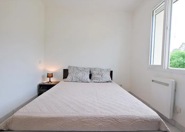 Prázdninový dům Le Perchoir Avec Piscine Et Clim