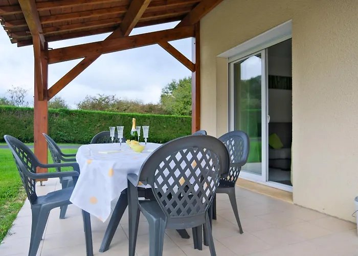 Prázdninový dům Le Perchoir Avec Piscine Et Clim